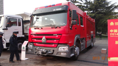 6m3 Sinotruk Howo Rescue Fire Truck Dengan Water Tank Foam Tan Dan Tangga