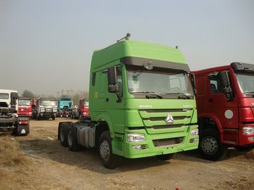 Sinotruk HOWO 25 Ton White Prime Mover Truck D12.42 dengan dua tempat tidur