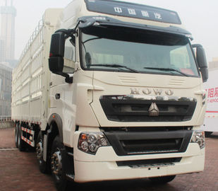 SINOTRUK SWZ 6X4 Heavy Cargo Truck Steel Merah Putih Hitam Warna Jenis Bahan Bakar Diesel