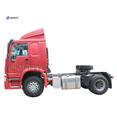 Sinotruk Howo 400L Tanker Diesel Tractor Truck 4x2 102km / jam